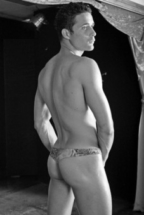 spogliarellista a Ancona Simon spogliarellista a Ancona