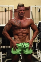 Michele spogliarellista per strip a Cagliari michele strip cagloari 4