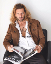 Simone spogliarellista a Taranto