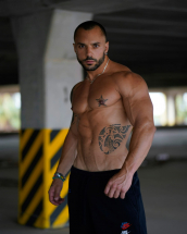 Robert spogliarellista a Bari