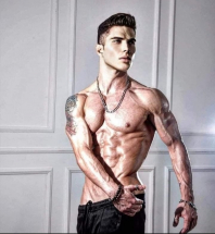 Stefano spogliarellista a Milano